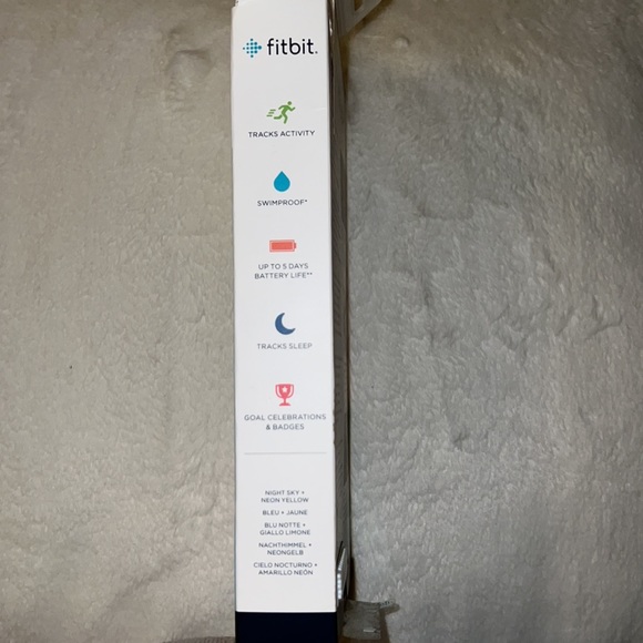 Fitbit Ace 2 band for Kids 6+ One size with Accessories - Picture 10 of 12